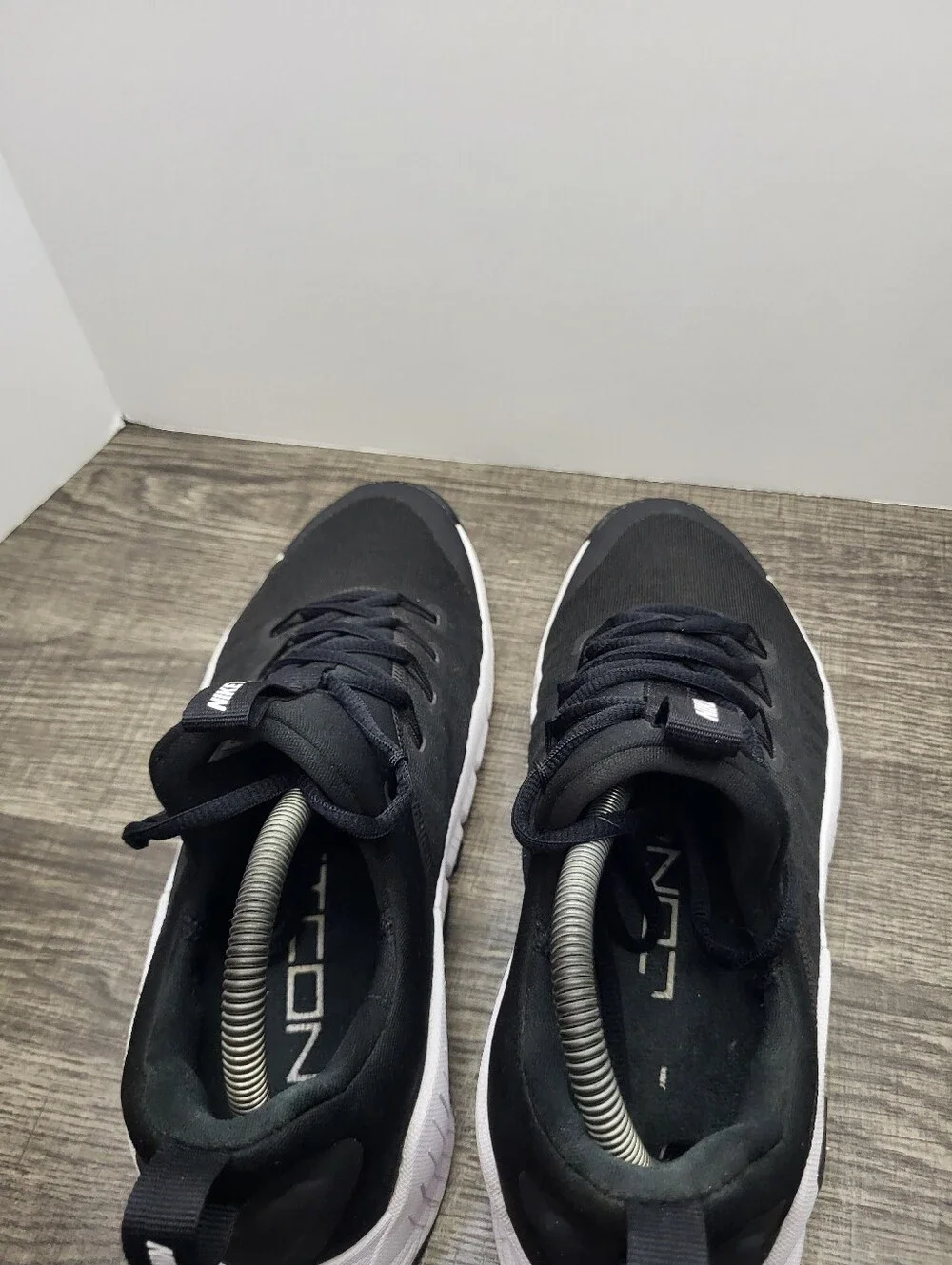 Nike Free Metcon 6 Black White Training Gym Shoes FJ7126-001 Women's Size 9